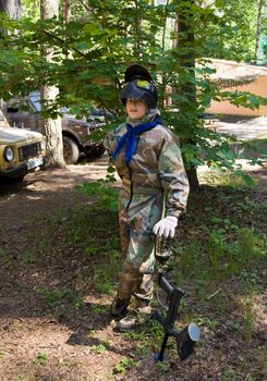 paintball games boy playing war 