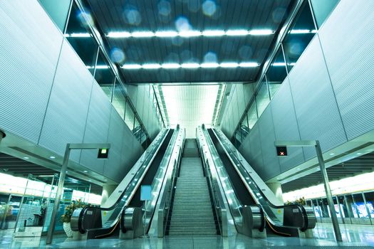 Escalator and stair 