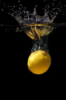 Lemon fall in water