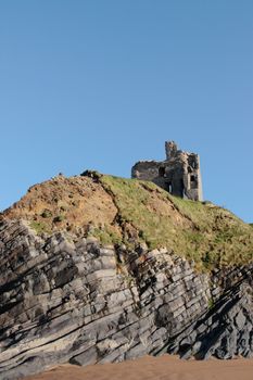 ballybunion castle on the rocks in the west coast of ireland