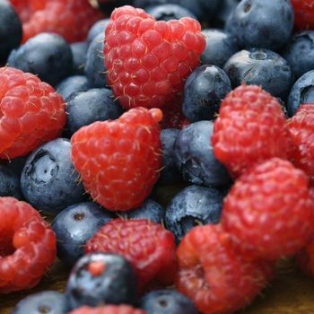 Mixed blueberries and raspberries.