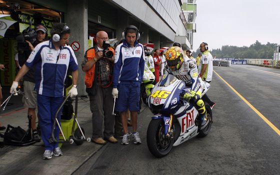 Valentino Rossi at the Masaryk circuit arrived fifth on Sunday,15th August, in Brno, Czech republic. He announced the change of the Yamaha team for Ducati.