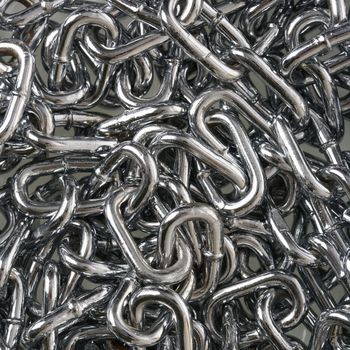 Pile of chain links.