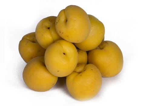 a big pile of apricots