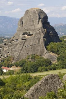 The Met�ora ("suspended rocks", "suspended in the air" or "in the heavens above") is one of the largest and most important complexes of Eastern Orthodox monasteries in Greece.