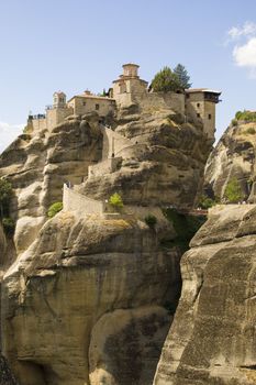 The Met�ora ("suspended rocks", "suspended in the air" or "in the heavens above") is one of the largest and most important complexes of Eastern Orthodox monasteries in Greece.