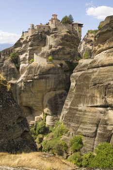 The Met�ora ("suspended rocks", "suspended in the air" or "in the heavens above") is one of the largest and most important complexes of Eastern Orthodox monasteries in Greece.