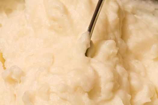 mashed potatoes in a bowl shot close up