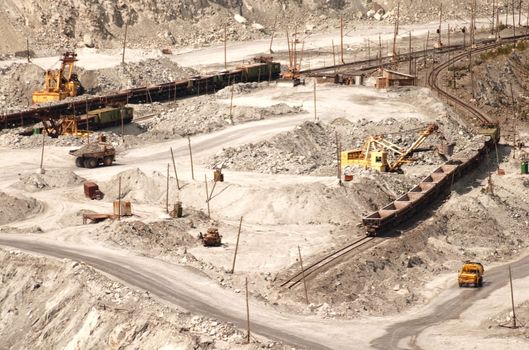 Quarrying. The industrial production of asbestos. Industrial booty of earth-flax.