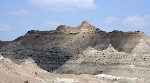 Colorful shot of some of the moutains at the South Dakota Badlands