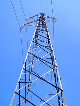 Electric transmission line tower