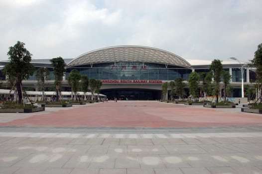 GUANGZHOU, CHINA - SEPTEMBER 29: Guangzhou South Railway Station for high-speed trains on September 29, 2010. Station operates 32 trains daily, has 28 platforms, serves 200000 passengers per day.