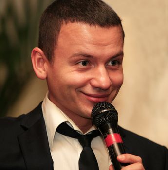 MOSCOW - DEC 25 : Russian actor Alexander Oleshko a show in Moscow in December 25, 2008.