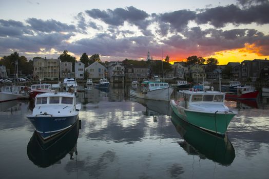 Places near most photographed famous fishing shack in Bearskin Neck Wharf in New England 