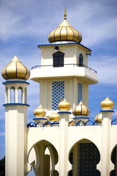 Image of an old mosque in Malaysia.