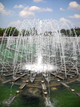 Fountain, water, reservoir, stream, moisture, walk, park, square, pressure, splashes, city, Moscow