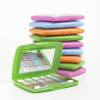 Eyeshadows kit with mirror