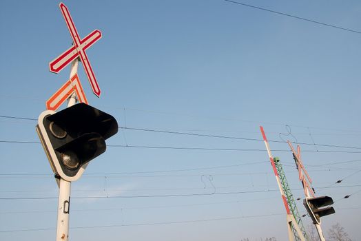Safety lights at a railway crossing