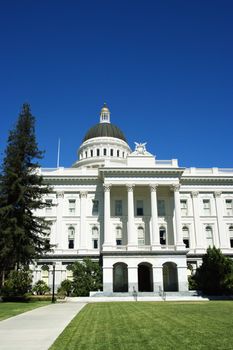 Front lawn of the Sacramento Capitol building, California, USA.