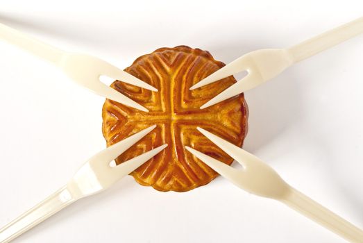 Sub eat moon cake  forks