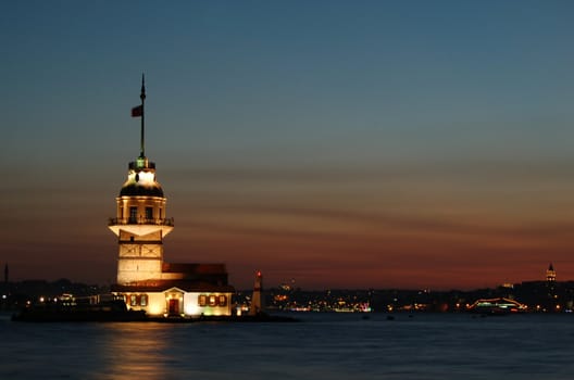 Leandro´s Tower on the Golden Horn by night