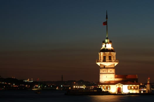 Leandro´s Tower on the Golden Horn by night