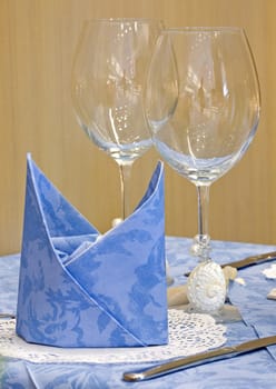 Wedding table decorated with cowrie and beading