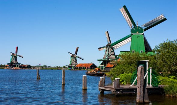 Mills in Holland, traditional and direct landmark of the country
