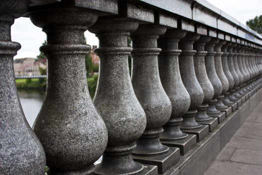 Detail of a bridge in Glasgow: columns with a limited deep of field