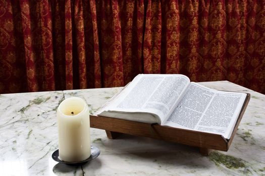 Holy Bible in Glasgow Cathedral, written in English