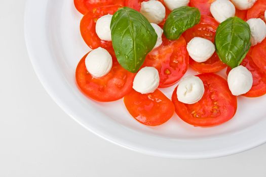 tomatoes, mozzarella and basil: insalada caprese