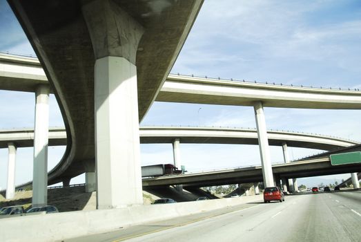 network of freeway roads with overpass and underpass in america