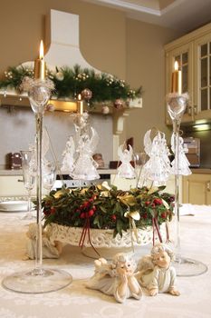 The table decorated to Christmas