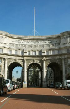 admiralty arch - gateway to the city of london