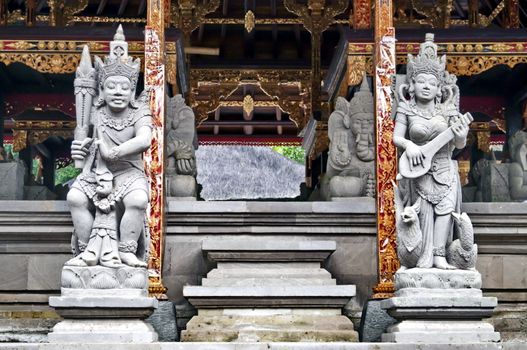 Hindu statues guardian in a indonesian temple 