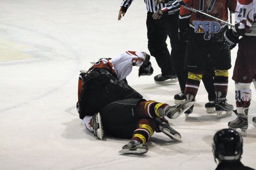 ZELL AM SEE, AUSTRIA - NOVEMBER 28: Salzburg hockey League. Fight between Gollackner and Hahn. Game SV Schuettdorf vs Devils Salzburg  (Result 2-13) on November 28, 2010, at the hockey rink of Zell am See