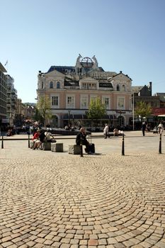 a well known meeting place in Bergen - the blue stone. Den blå stenen. 