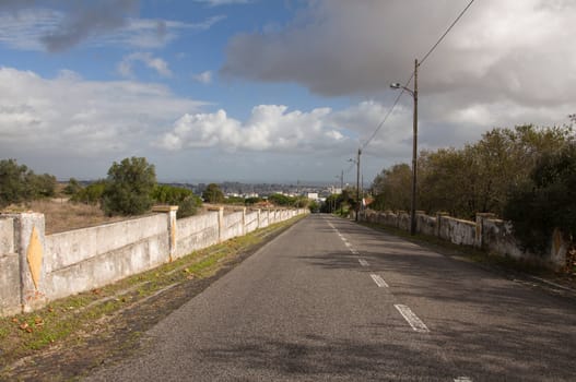 The road in the mountains of Portugal, turn on the turn
