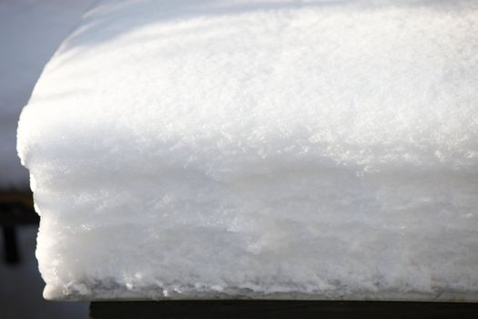 thick layer of snow - photographed from the side
