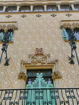 houses Barcelona and windows