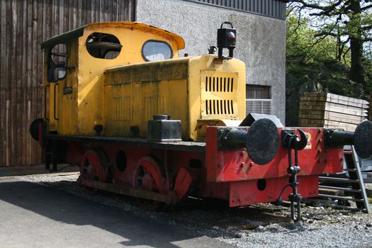 small train used as a shunter for moving carriages etc around the tracks