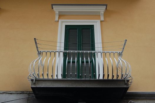 Italian Balcony - empty