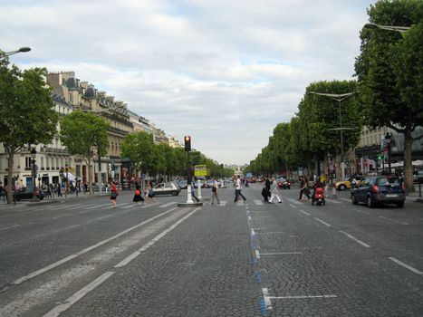 the most famous avenue in Paris