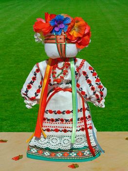 Ukrainian ancient folklore product "motanka" by which children at early age are played.