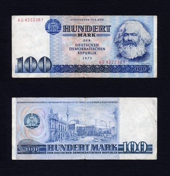 100 Mark banknote from the DDR (East Germany) with Karl Marx - Note: no more in use since german reunification in 1990