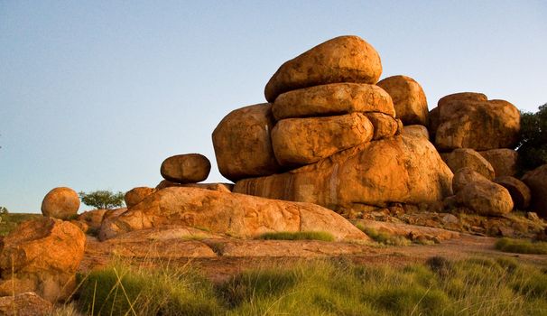 devil's marbles, in the australian outback, northern territory