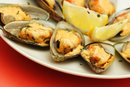 Baked mussels with mayonnaise