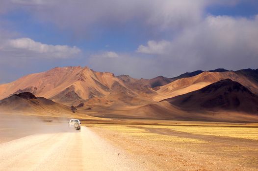 Landscape of offroad driving in the highlands of Tibet