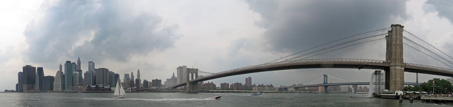 new york panorama photo, manhattan and brooklyn bridge, grey photo