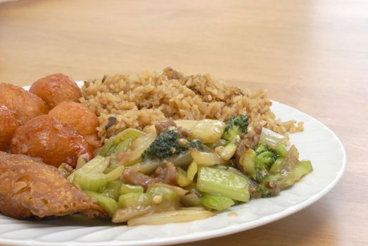 A plate full of excellent Chinese food.